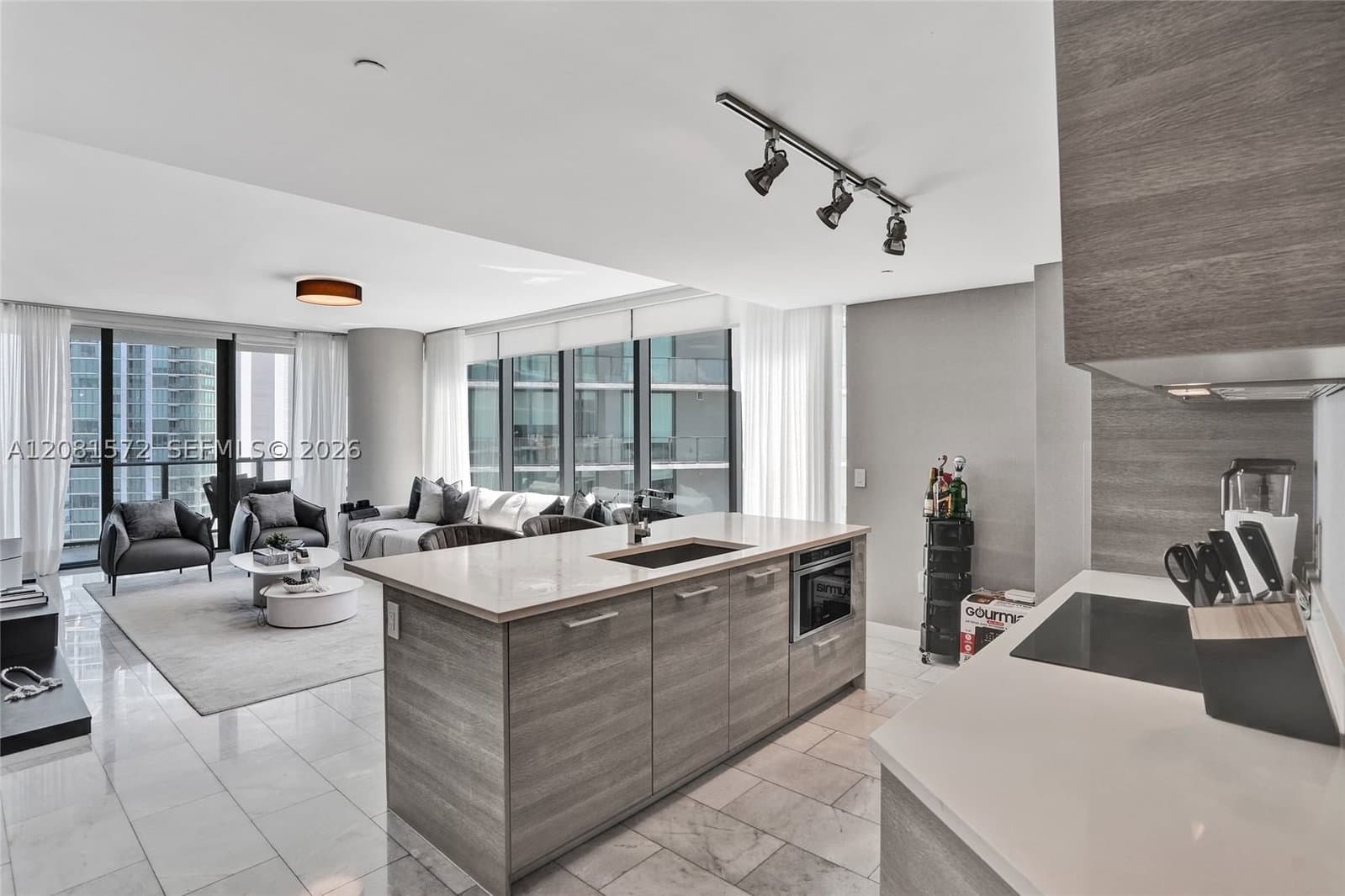 4+1 Condo — 650 32nd St #3901, Miami, FL 33137