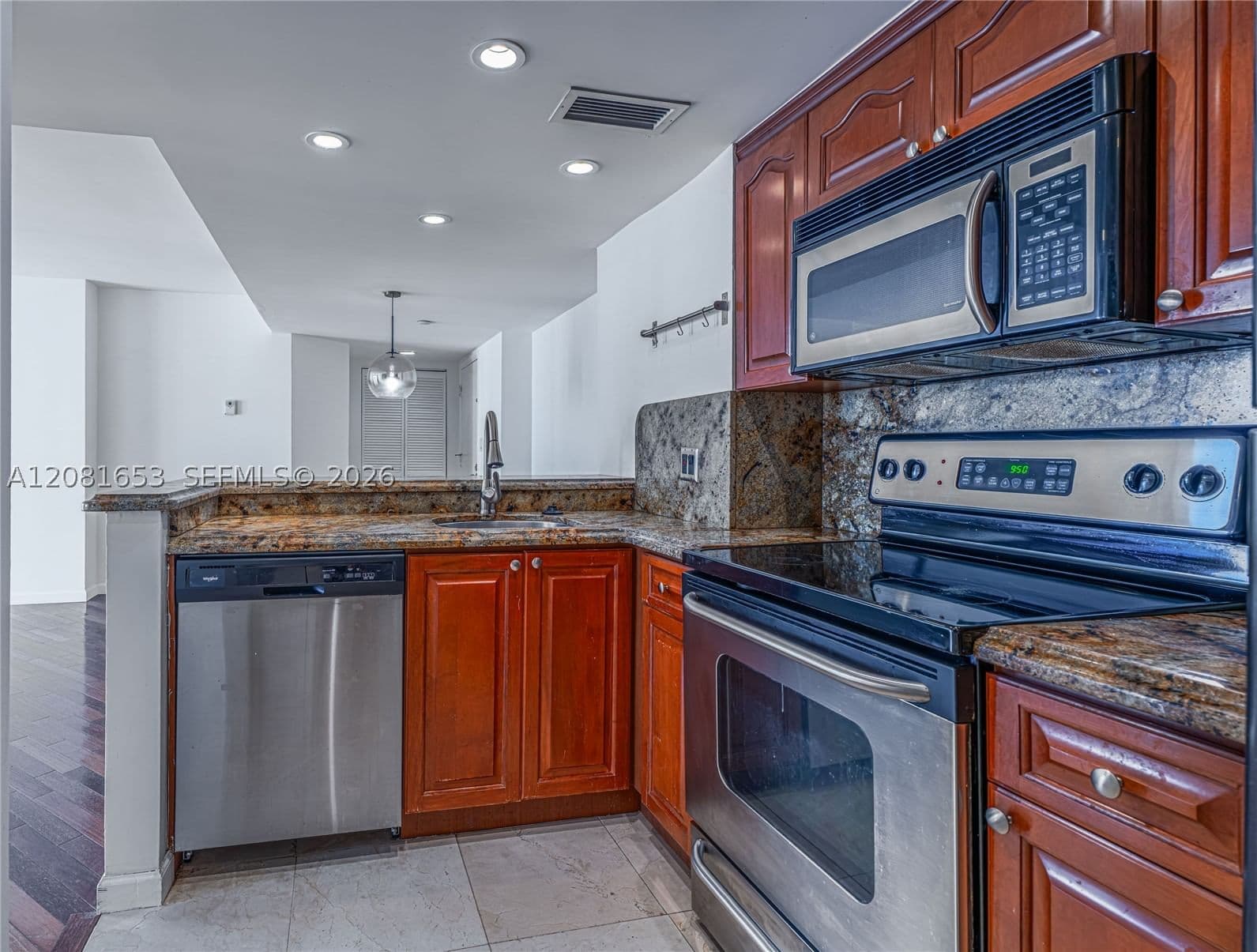 2-bedroom Condo — 770 Claughton Island Dr #1603, Miami, FL 33131