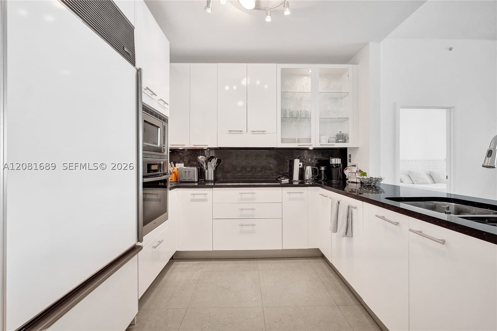 2+1 Condo — 6799 Collins Ave #201, Miami Beach, FL 33141