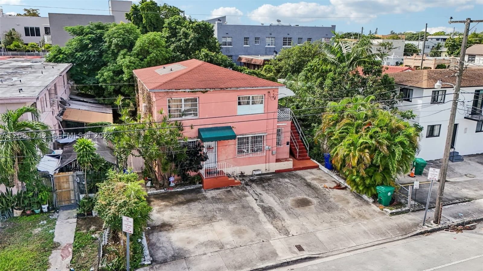 Duplex — 984 6th St, Miami, FL 33130