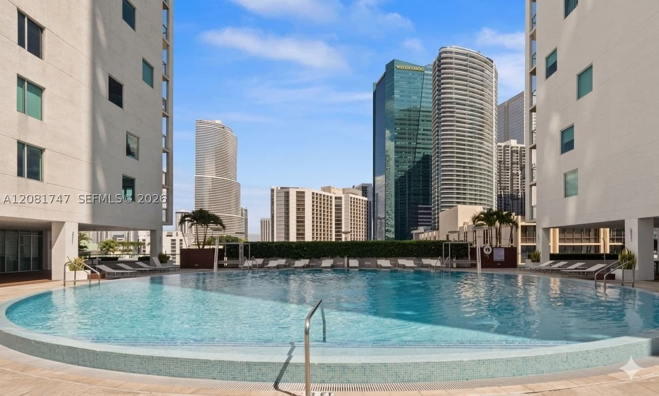 1+1 Condo — 500 Brickell Ave #2504, Miami, FL 33131