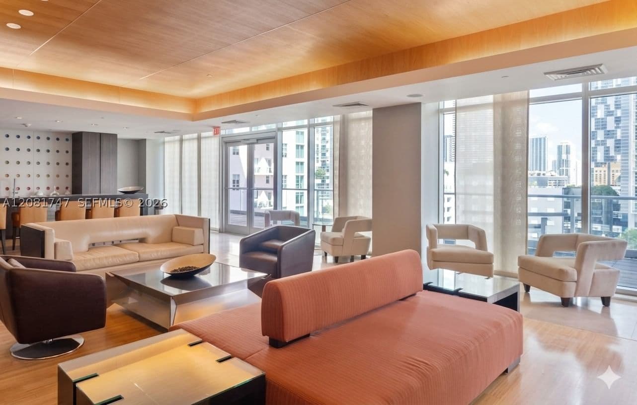 1+1 Condo — 500 Brickell Ave #2504, Miami, FL 33131
