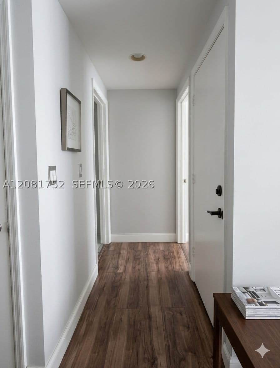 1+1 Condo — 500 Brickell Ave #1806, Miami, FL 33131