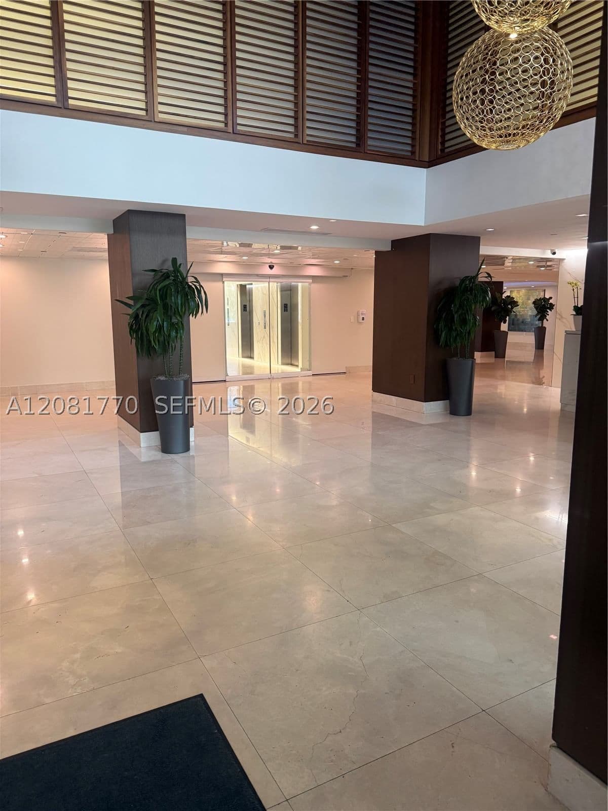 1+1 Condo — 540 Brickell Key Dr #726, Miami, FL 33131