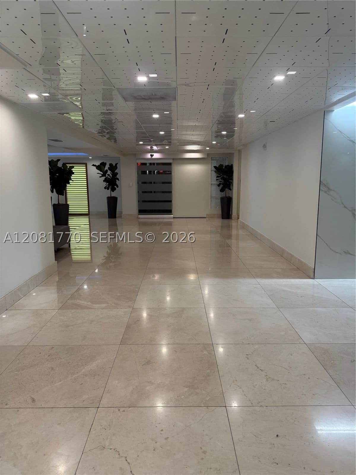 1+1 Condo — 540 Brickell Key Dr #726, Miami, FL 33131