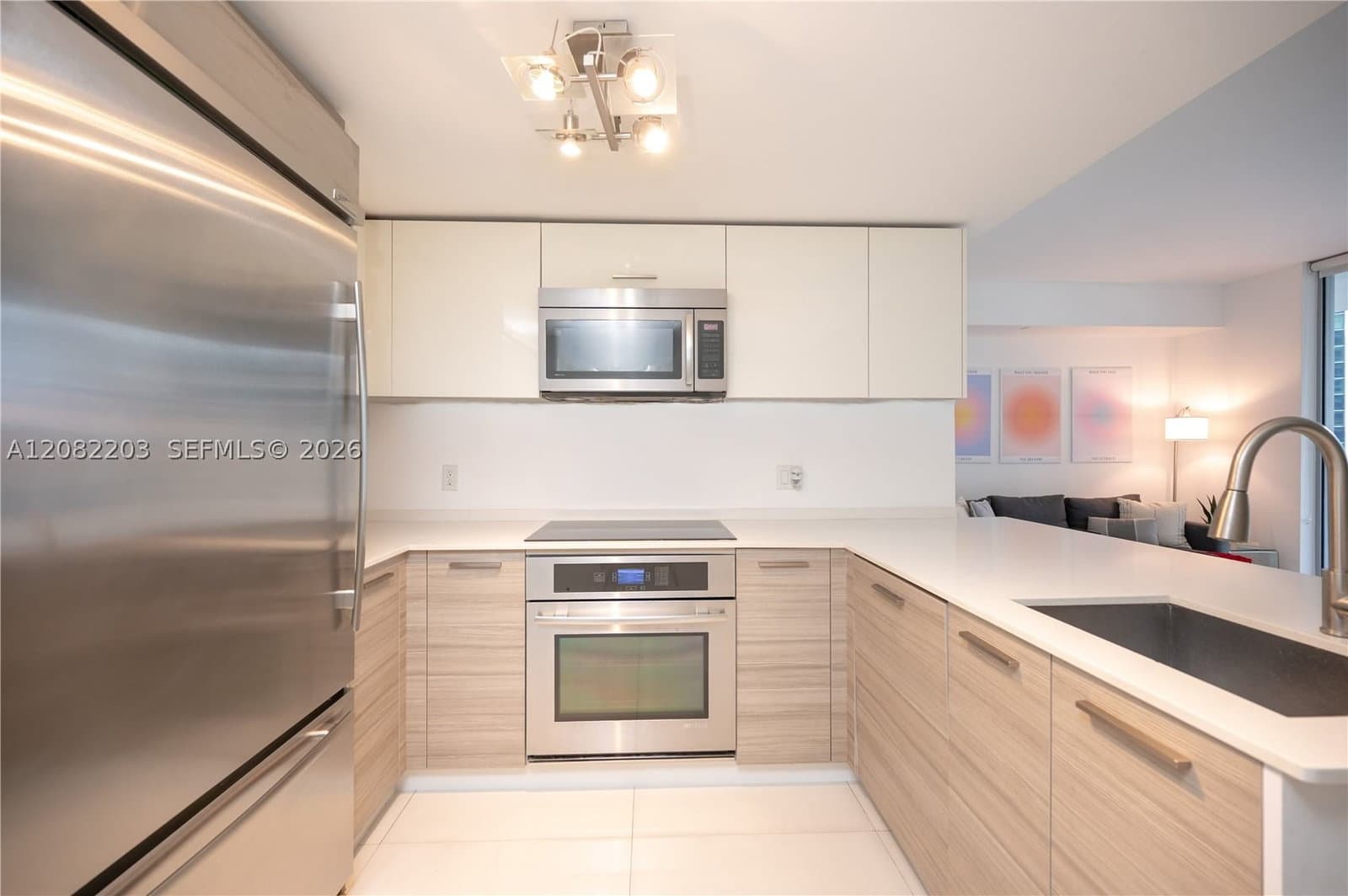 1-bedroom Condo — 1300 Brickell Bay Dr #1601, Miami, FL 33131