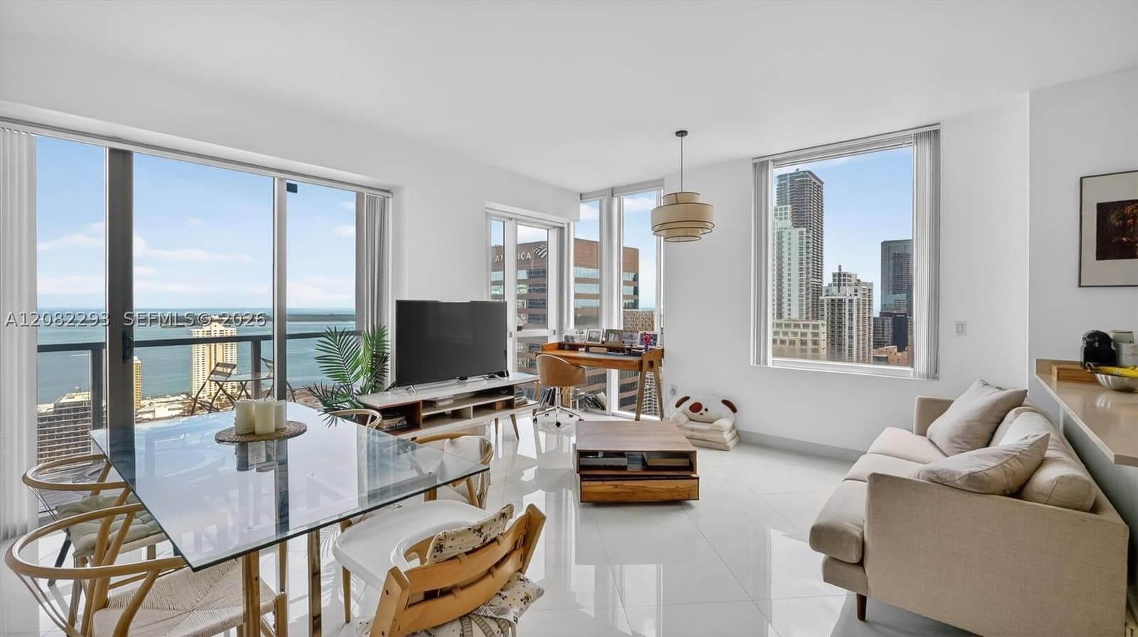 2-bedroom Condo — 500 Brickell Ave #4102, Miami, FL 33131