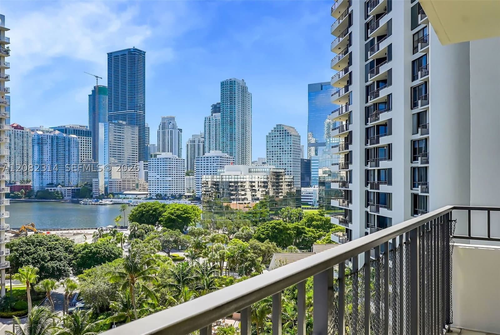 2+1 Condo — 520 Brickell Key Dr #A1007, Miami, FL 33131