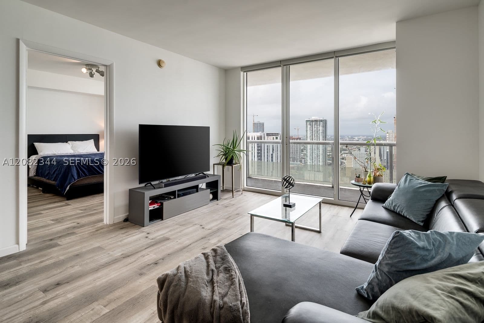 1+1 Condo — 50 Biscayne Blvd #4505, Miami, FL 33132