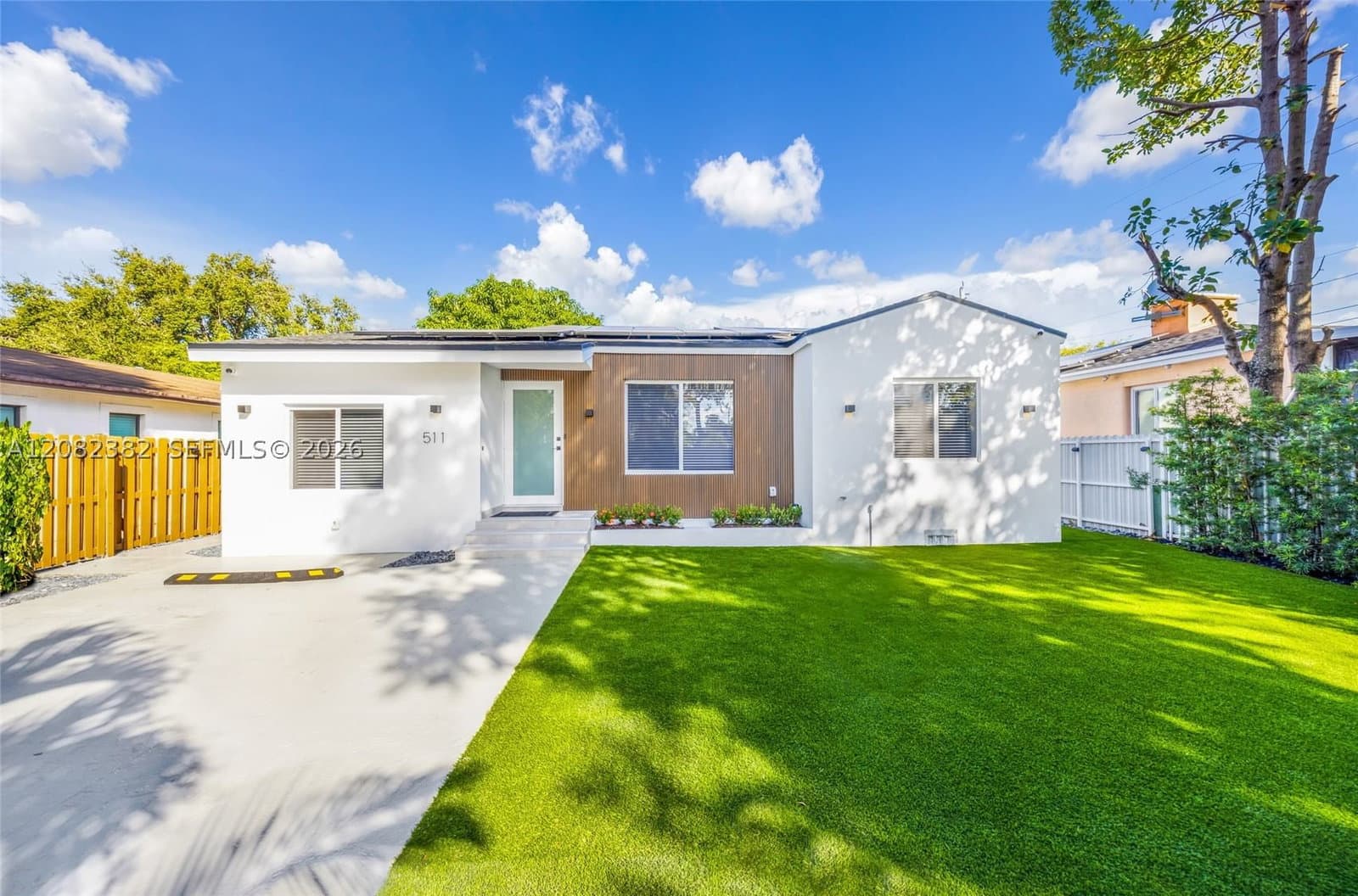 5+1 Müstakil ev — 511 48th St, Miami, FL 33127