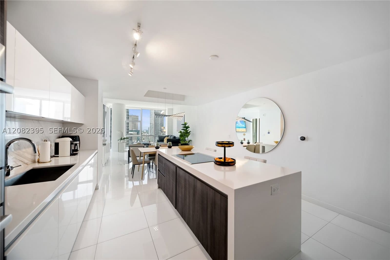 3-bedroom Condo — 851 1st Ave #2011, Miami, FL 33132