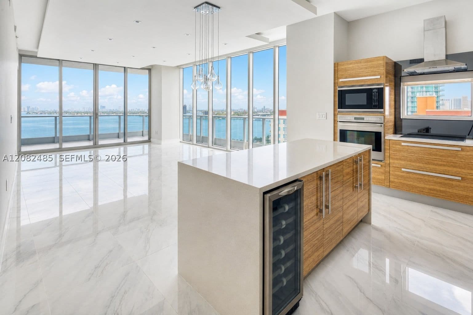 3-bedroom Condo — 2020 Bayshore Dr #1710, Miami, FL 33137