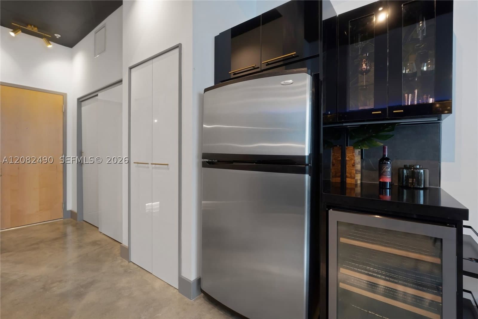 Condo — 253 2nd St #314, Miami, FL 33132