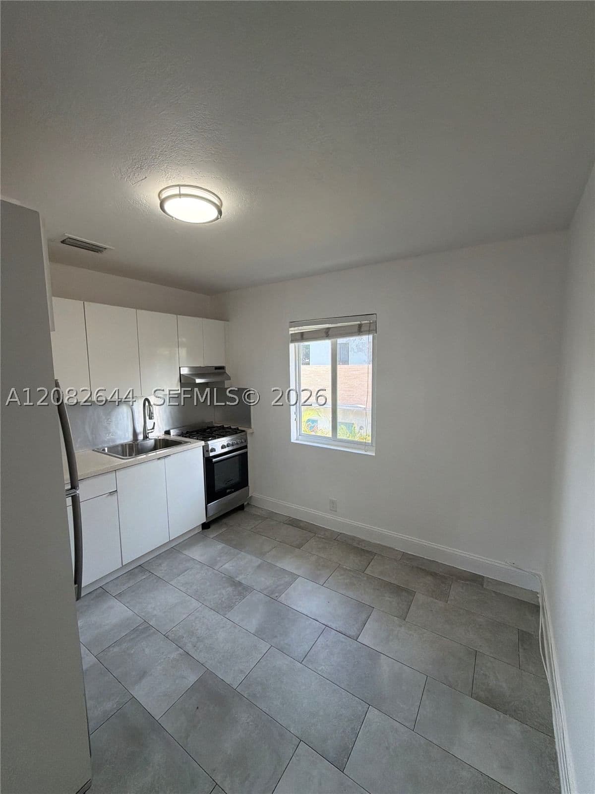 2-bedroom Apartment — 500 35th St #5, Miami, FL 33127