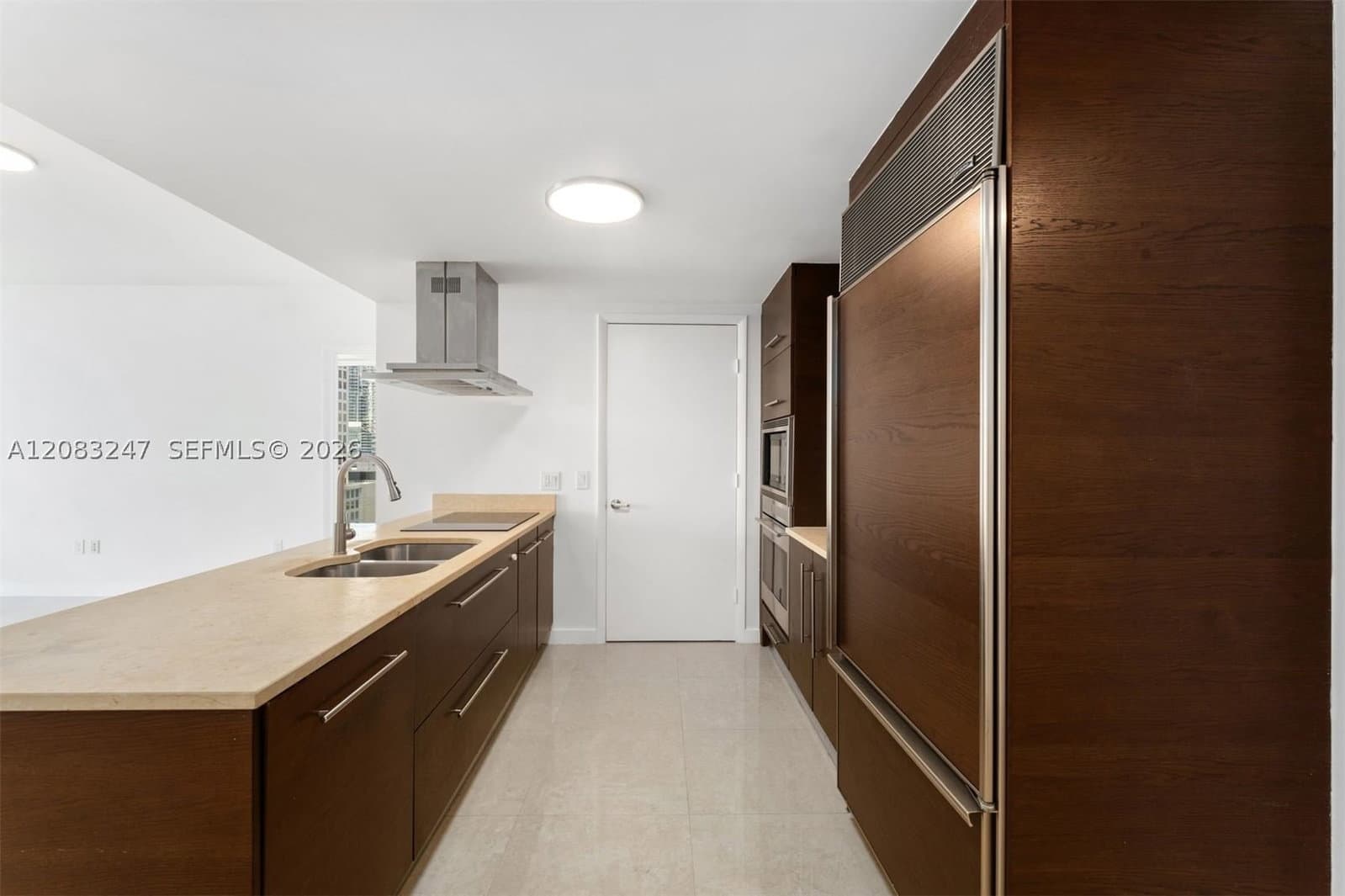 2+1 Condo — 495 Brickell Ave #1811, Miami, FL 33131