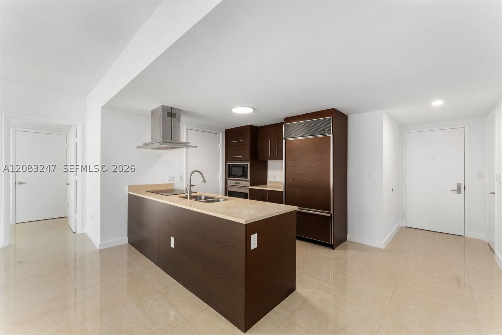 2+1 Condo — 495 Brickell Ave #1811, Miami, FL 33131