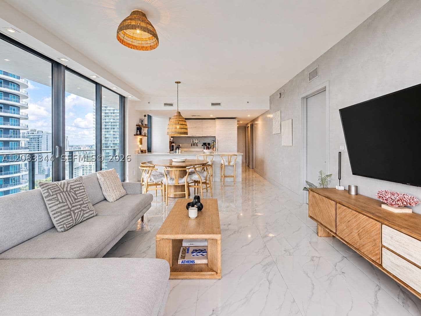 3-bedroom Condo — 1300 Miami Ave #2006, Miami, FL 33130