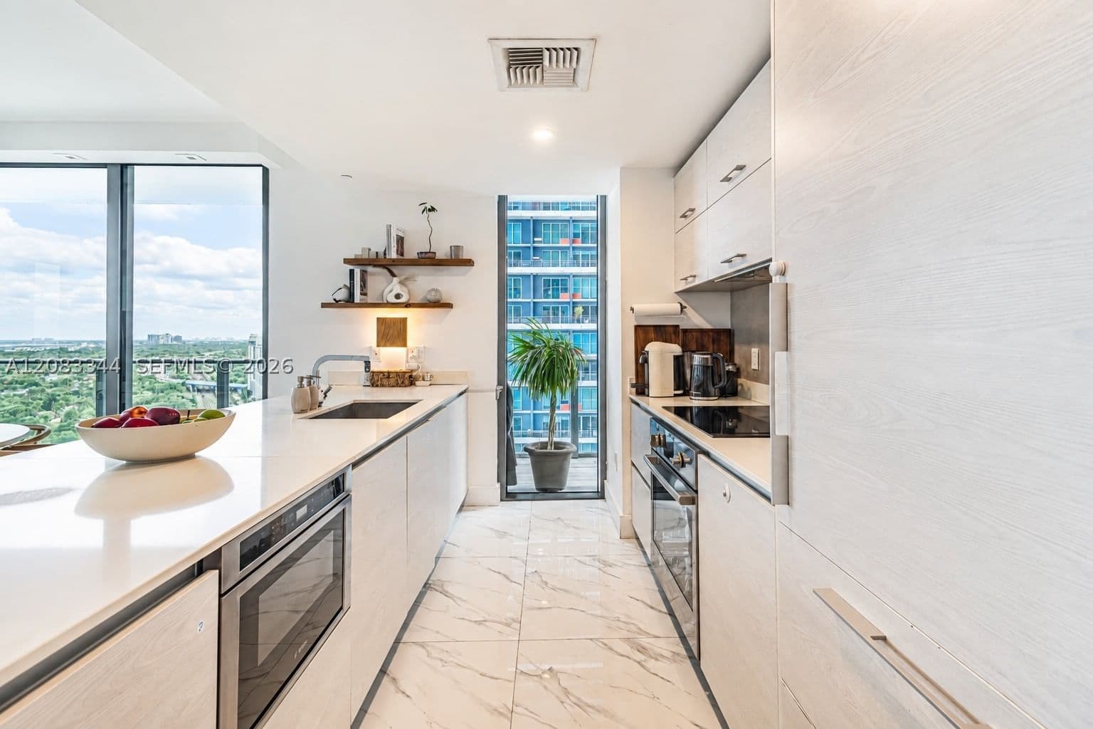 3-bedroom Condo — 1300 Miami Ave #2006, Miami, FL 33130