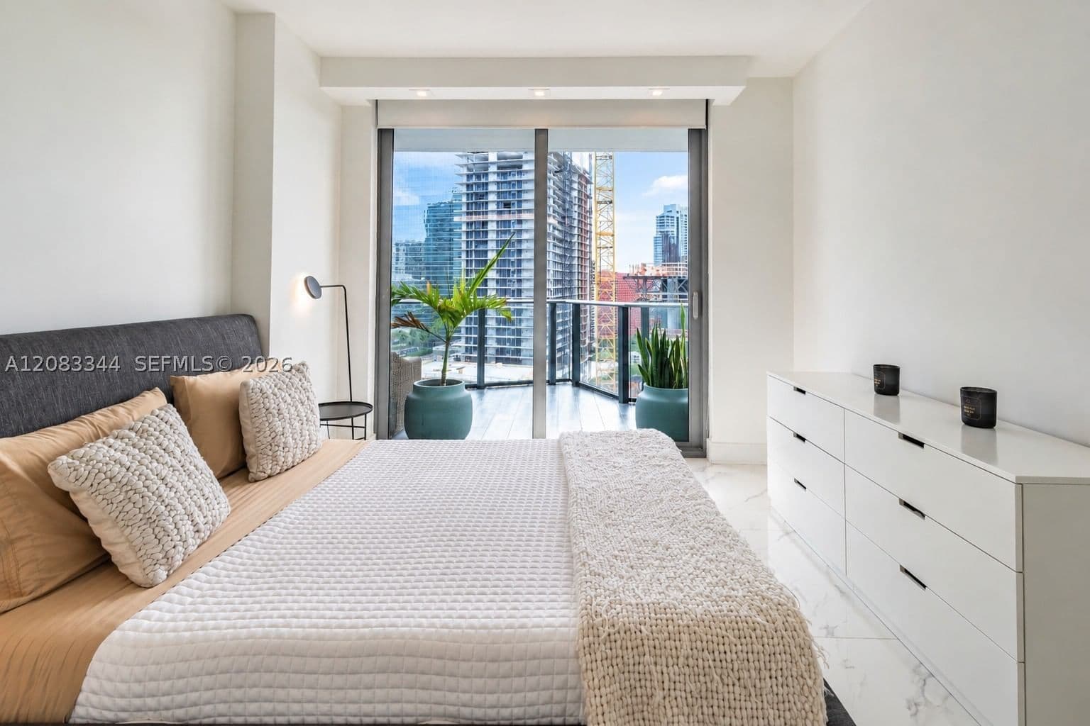 3-bedroom Condo — 1300 Miami Ave #2006, Miami, FL 33130