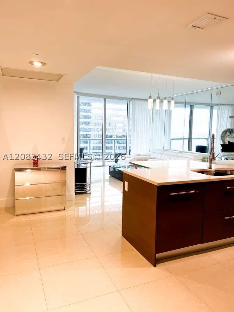 2+1 Condo — 495 Brickell Ave #2611, Miami, FL 33131