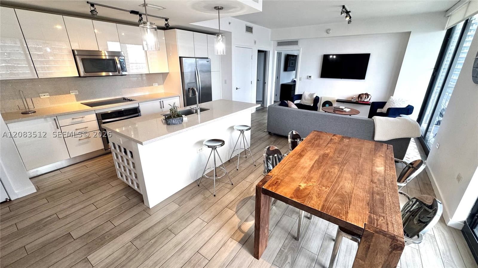 2-bedroom Condo — 999 1st Ave #2303, Miami, FL 33130