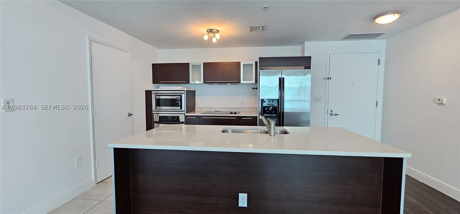1+1 Condo — 1900 Bayshore Dr #1617, Miami, FL 33132