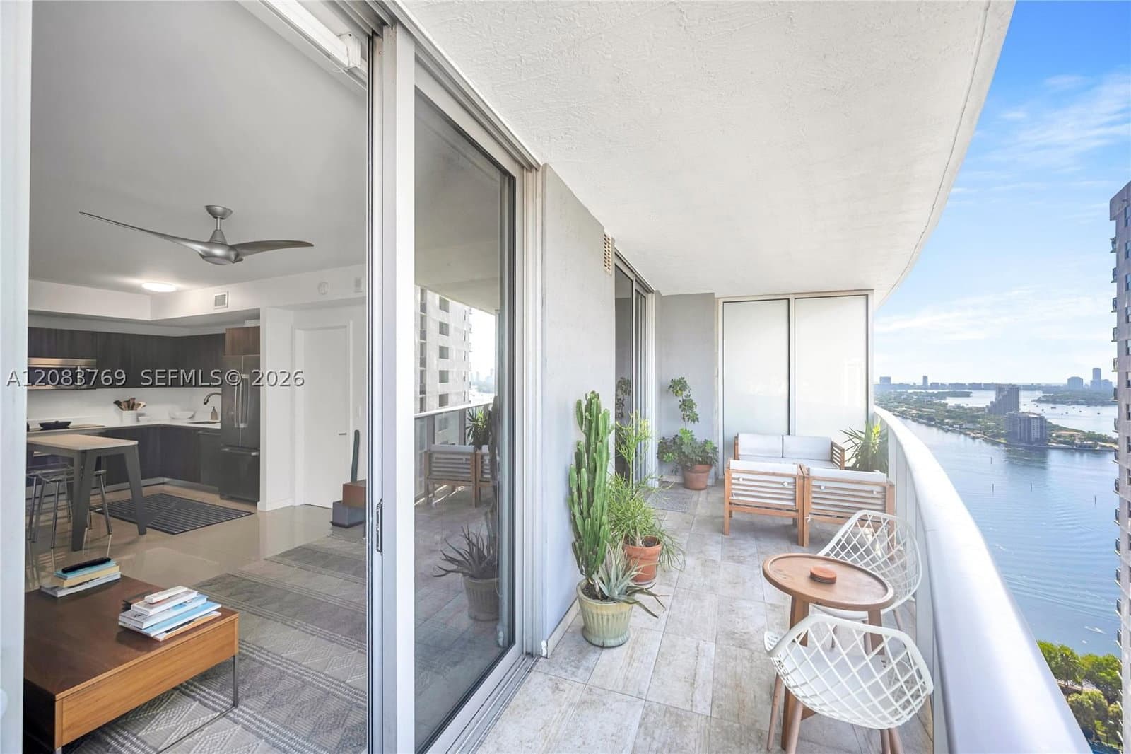 1+1 Condo — 488 18th St #2902, Miami, FL 33132