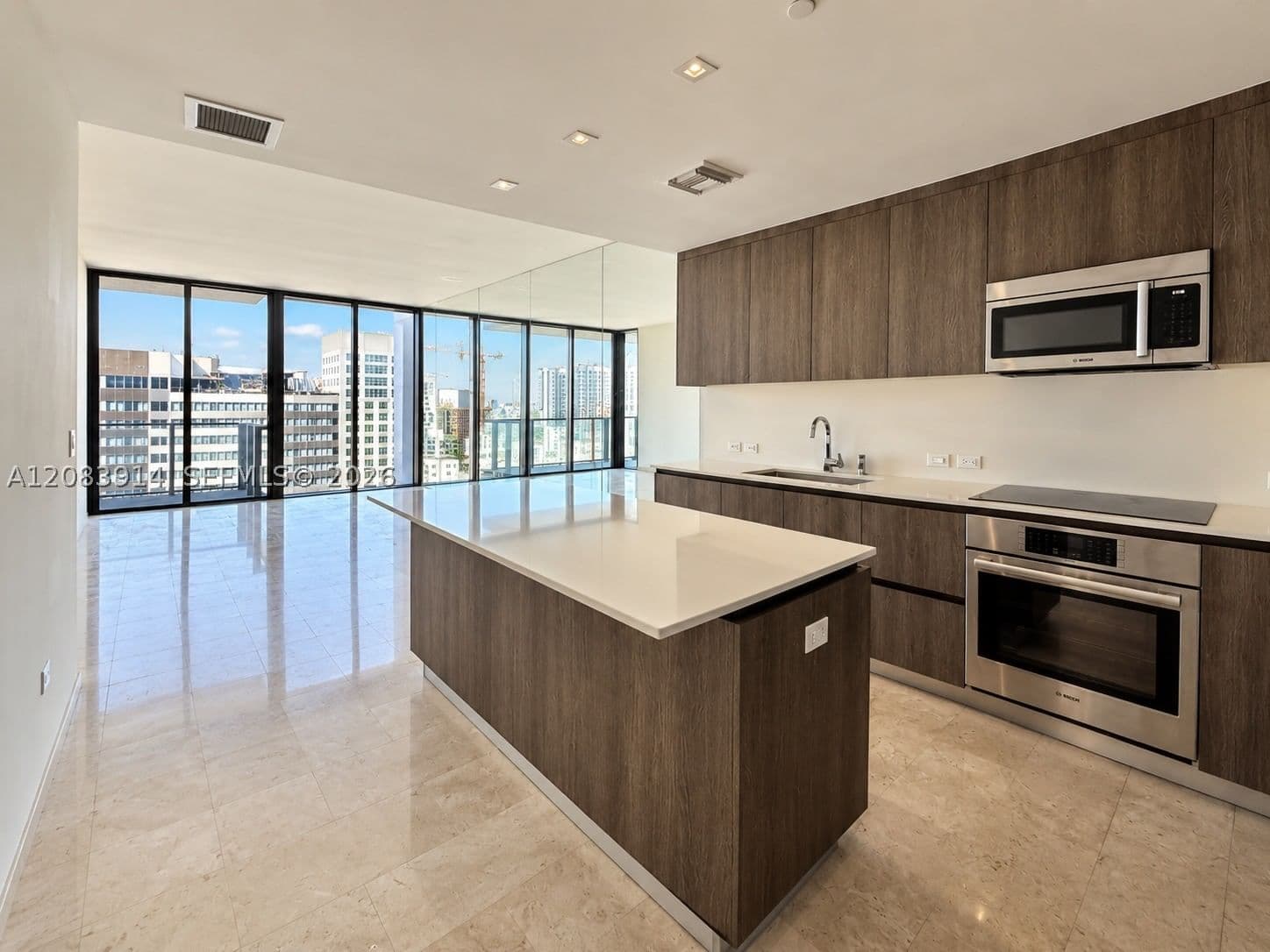 1+1 Condo — 88 7th St #1808, Miami, FL 33130