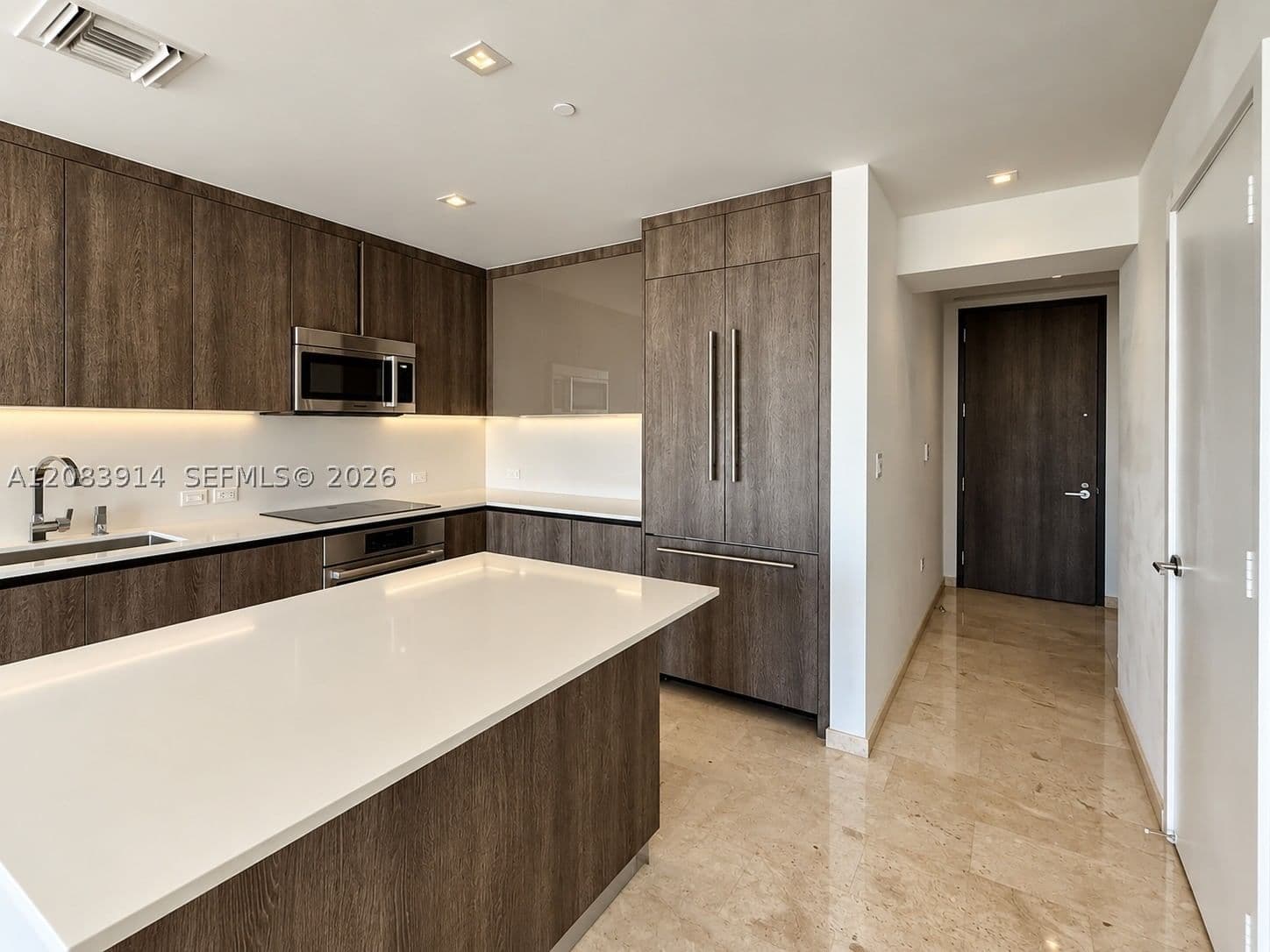 1+1 Condo — 88 7th St #1808, Miami, FL 33130