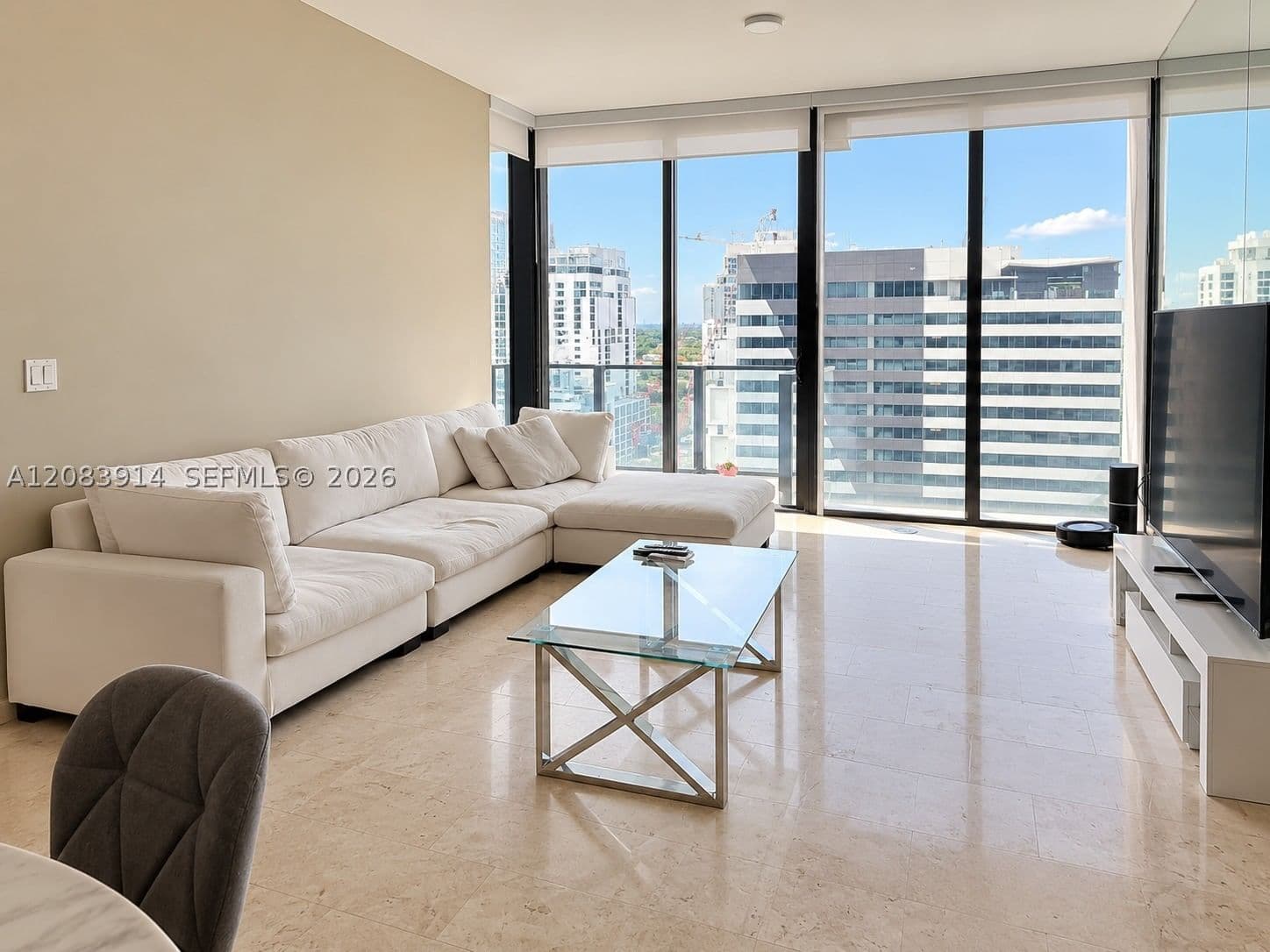 1+1 Condo — 88 7th St #1808, Miami, FL 33130
