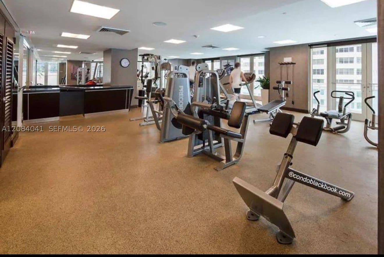 1+1 Condo — 951 Brickell Ave #1609, Miami, FL 33131