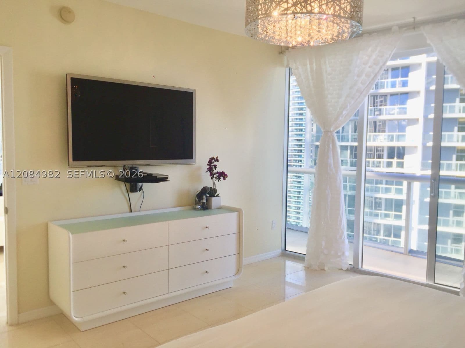 2+1 Condo — 495 Brickell Ave #3410, Miami, FL 33131