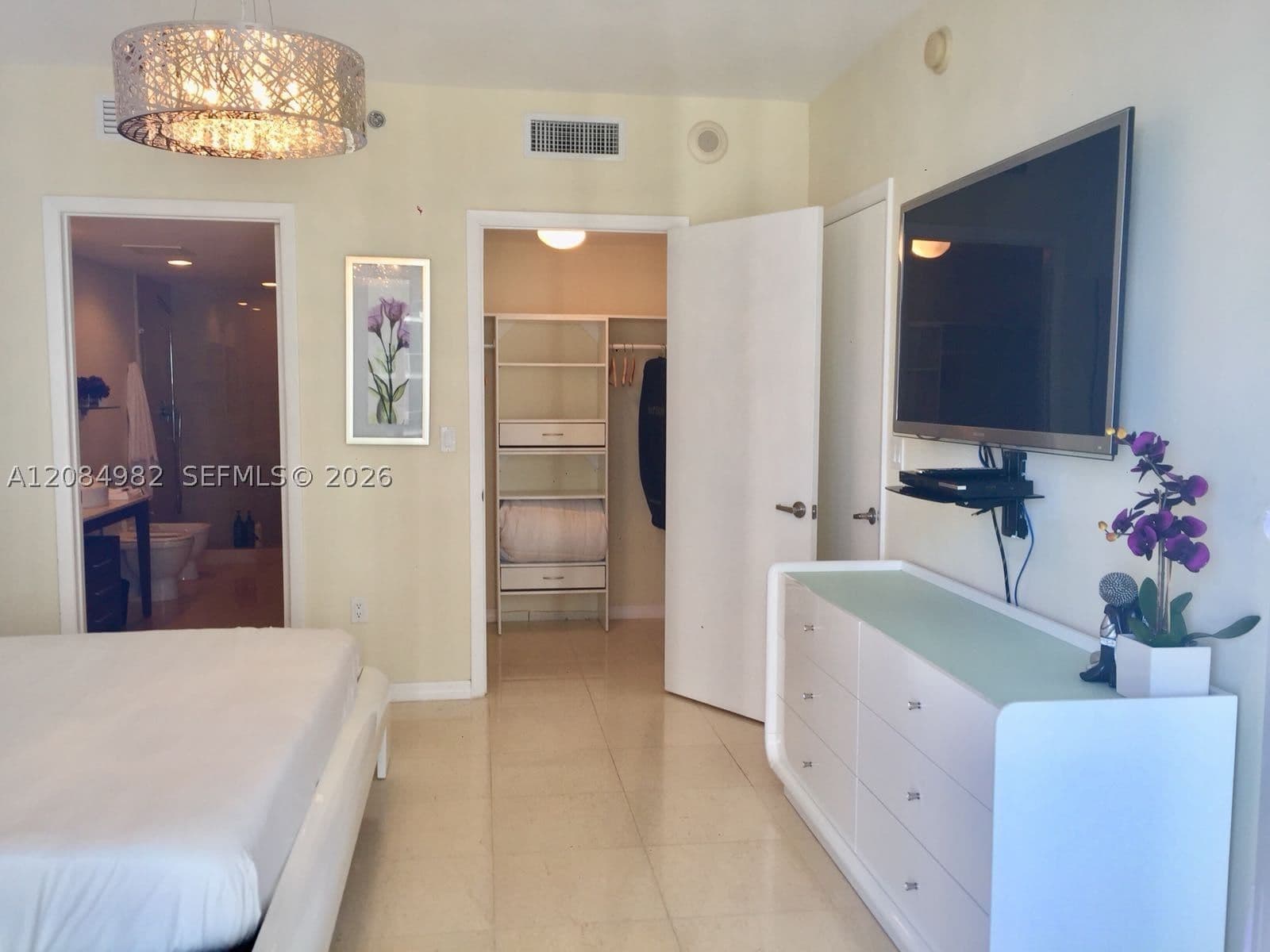 2+1 Condo — 495 Brickell Ave #3410, Miami, FL 33131