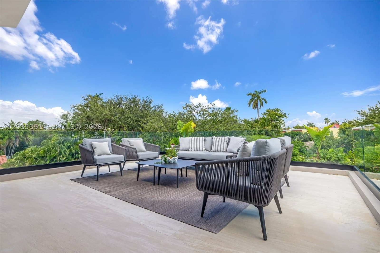 6+1 Müstakil ev — 4940 Cherokee Ave, Miami Beach, FL 33140