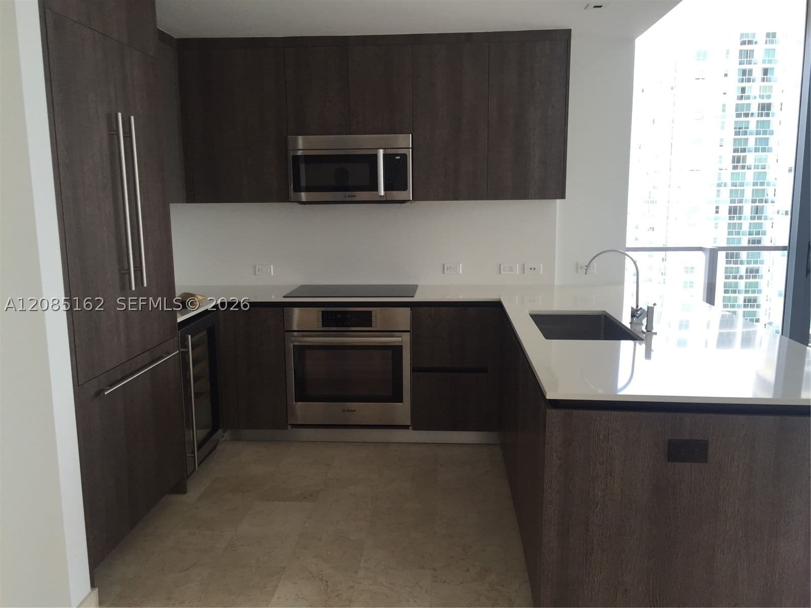 2+1 Condo — 68 6th St #2202, Miami, FL 33131