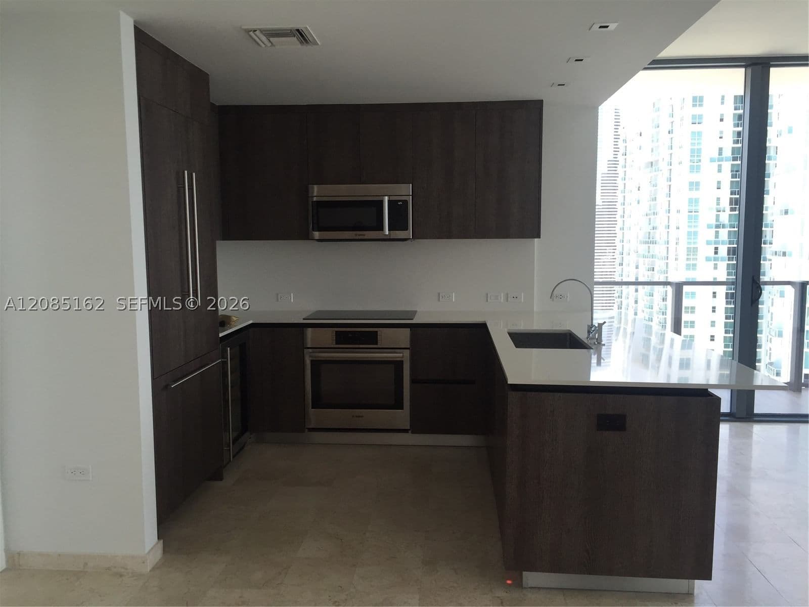 2+1 Condo — 68 6th St #2202, Miami, FL 33131