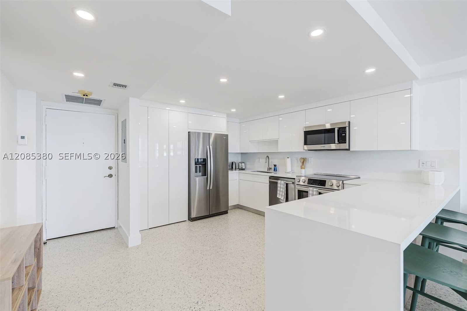 2+1 Condo — 1865 Brickell Ave #A1911, Miami, FL 33129