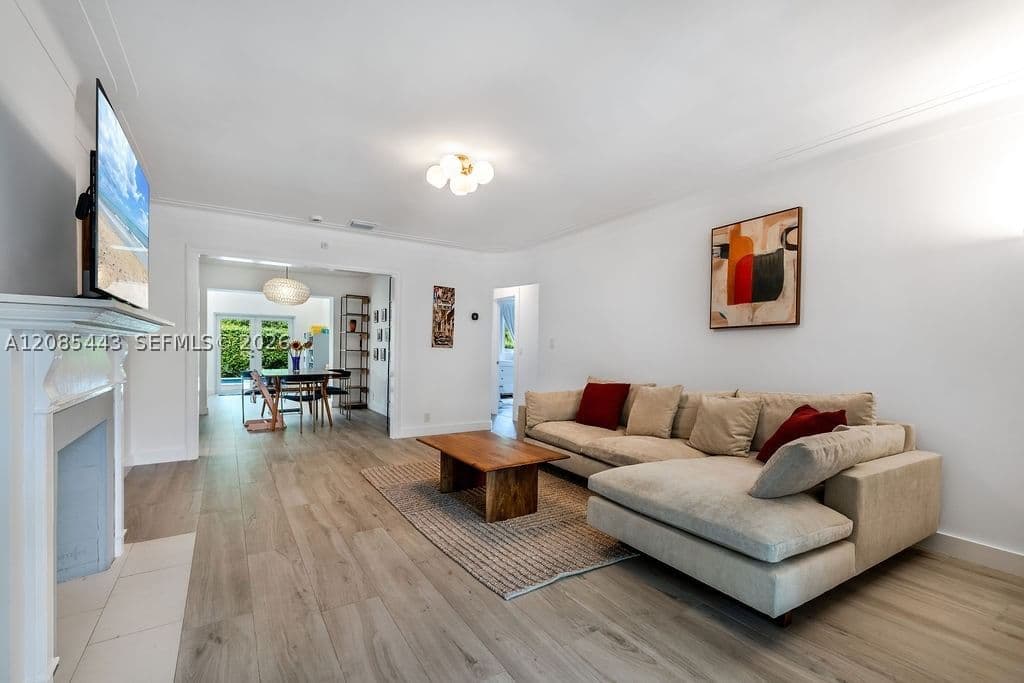5+1 Müstakil ev — 719 51st St, Miami Beach, FL 33140
