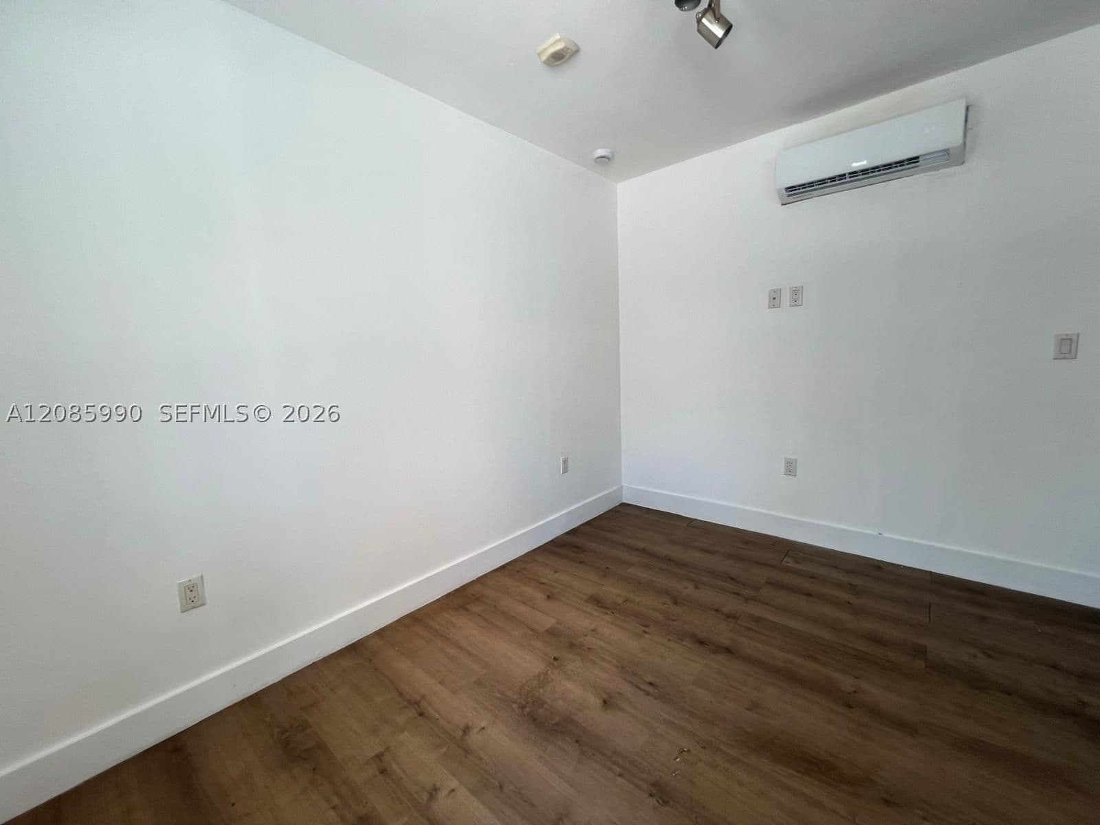 Daire — 1550 1st Ct #2, Miami, FL 33136