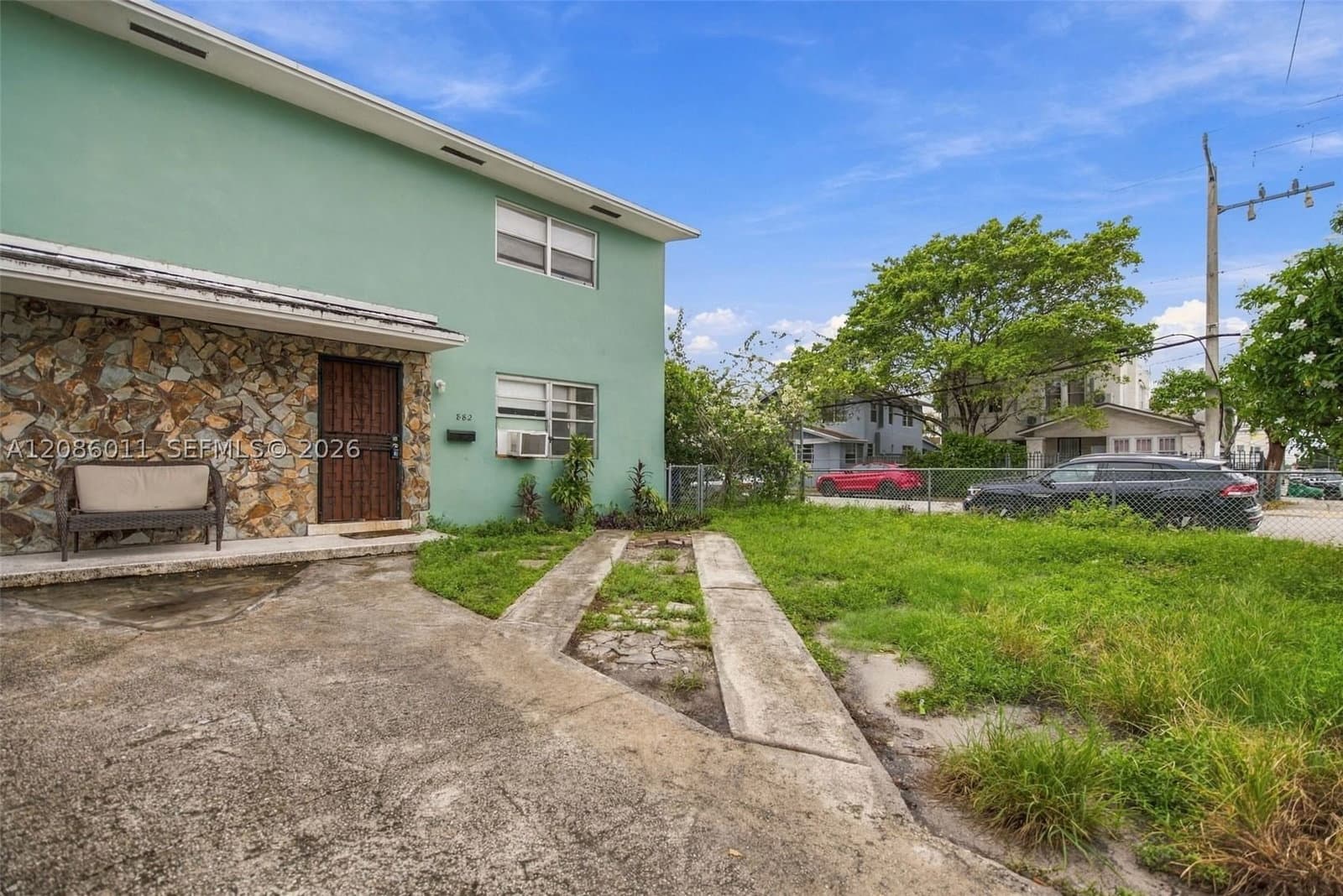 2+1 Müstakil ev — 882 2nd St, Miami, FL 33128