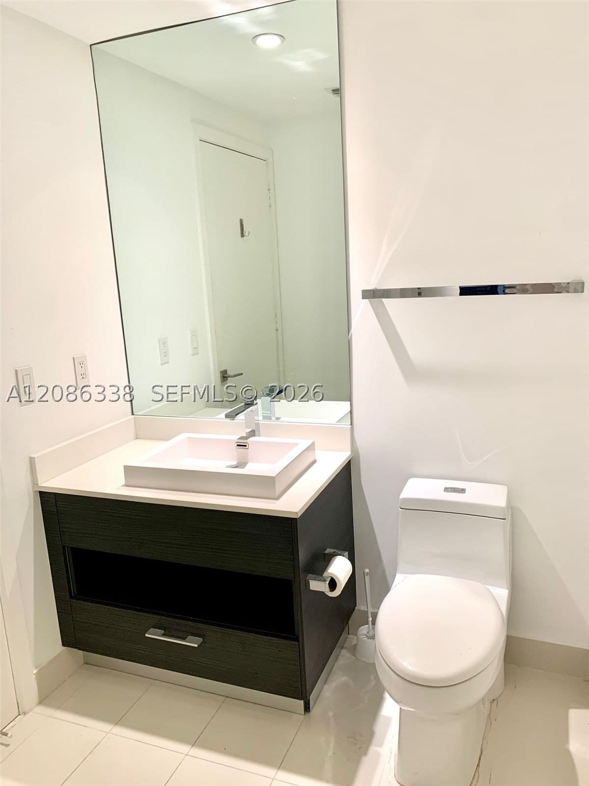 1+1 Condo — 55 9th St #1707, Miami, FL 33130