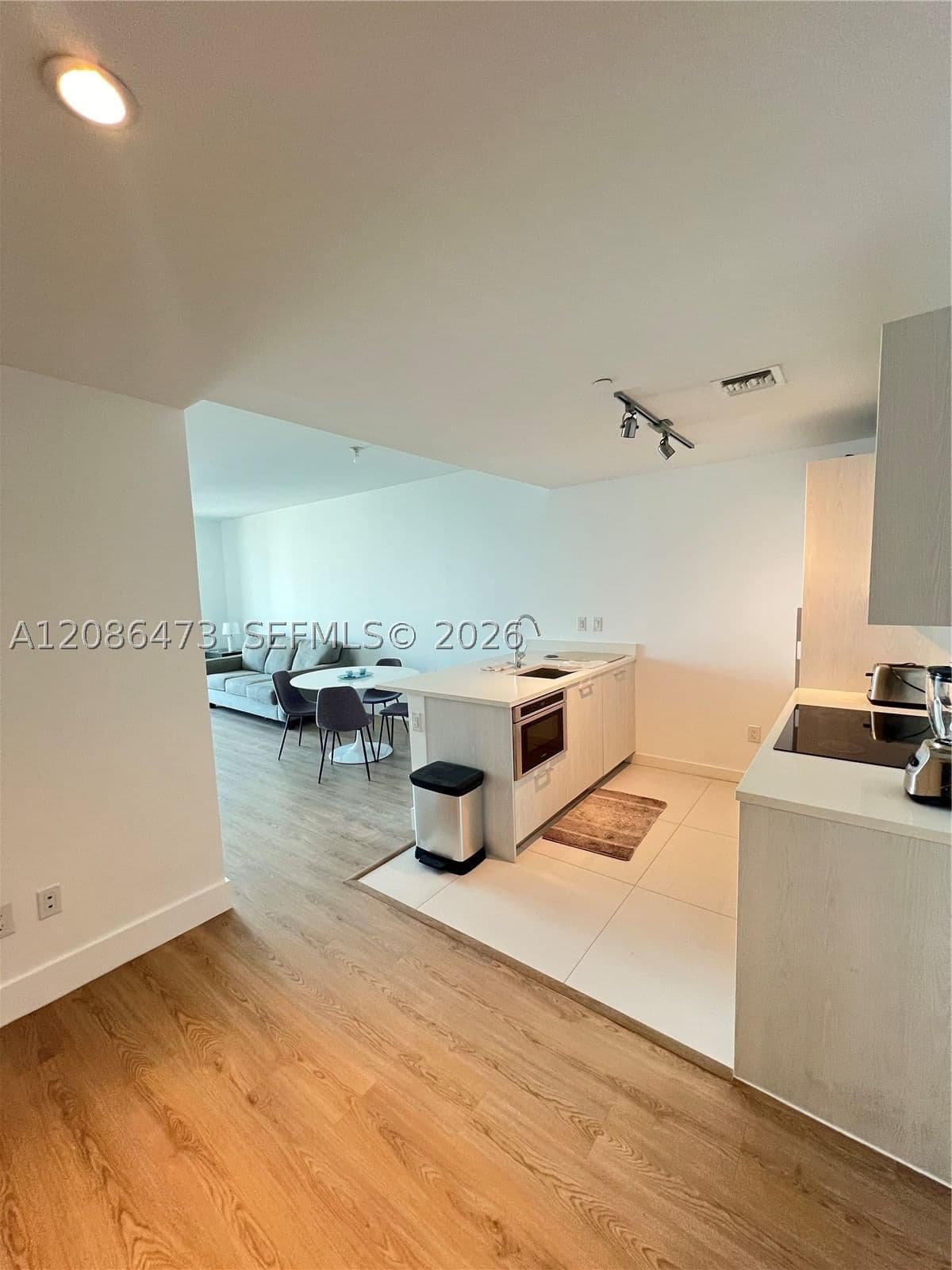 1-bedroom Condo — 501 31st St #1202, Miami, FL 33137