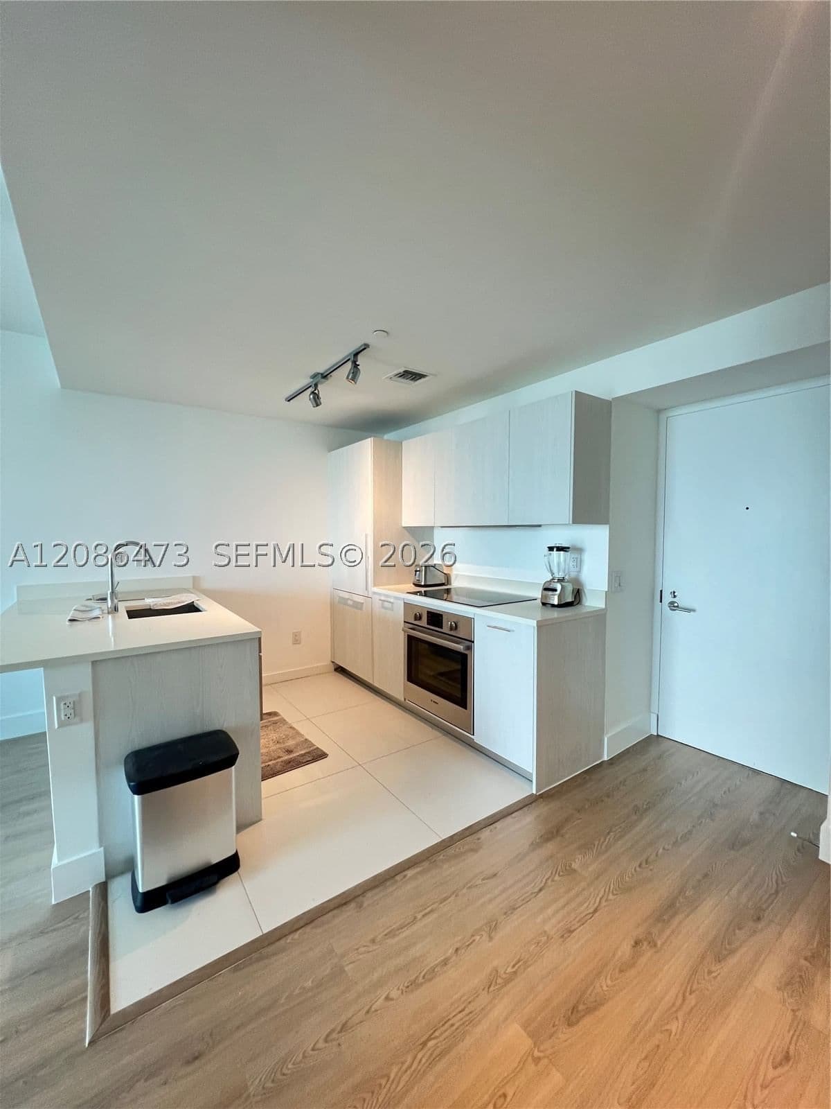 1-bedroom Condo — 501 31st St #1202, Miami, FL 33137