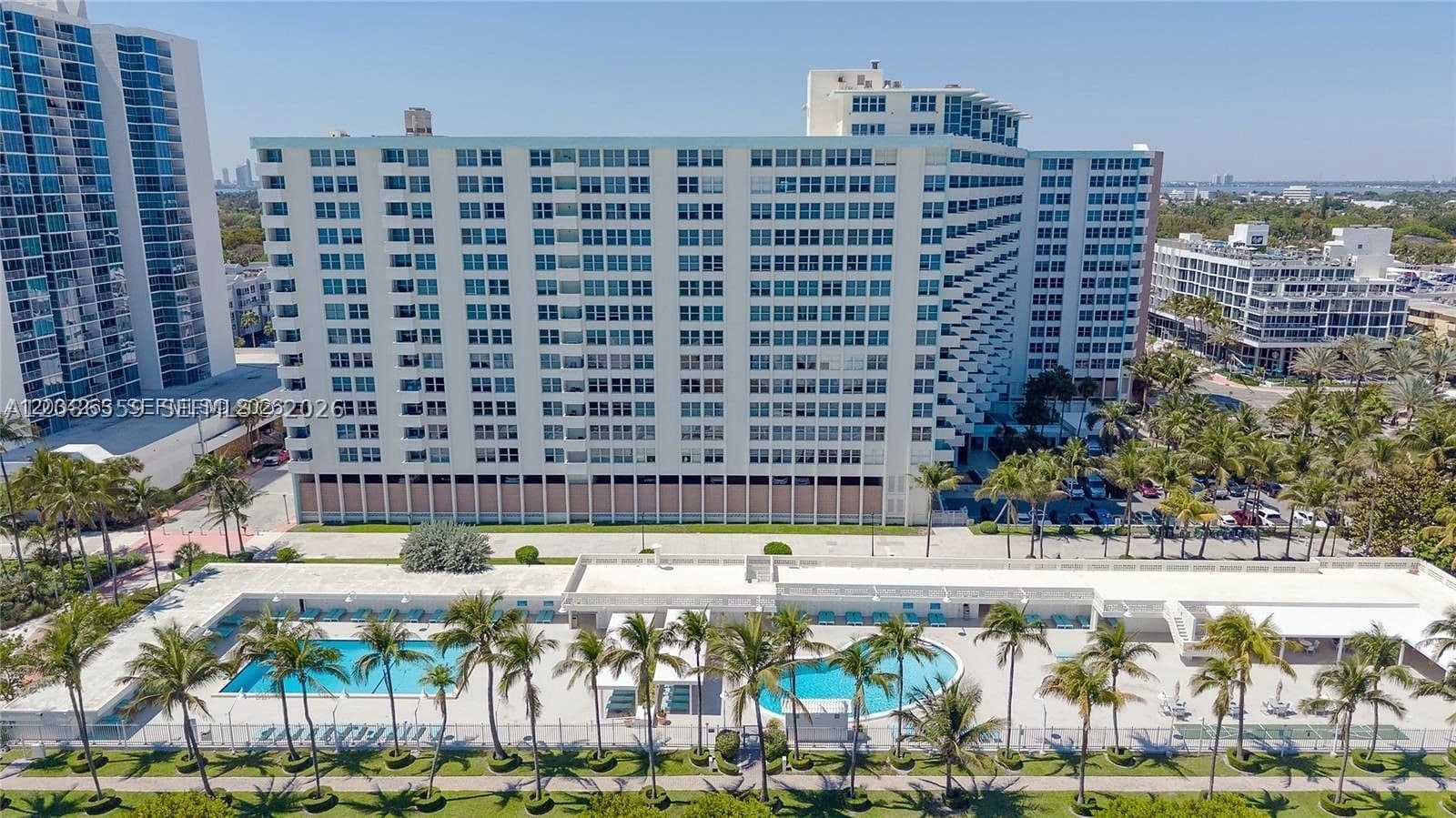 1-bedroom Condo — 2899 Collins Ave #1508, Miami Beach, FL 33140