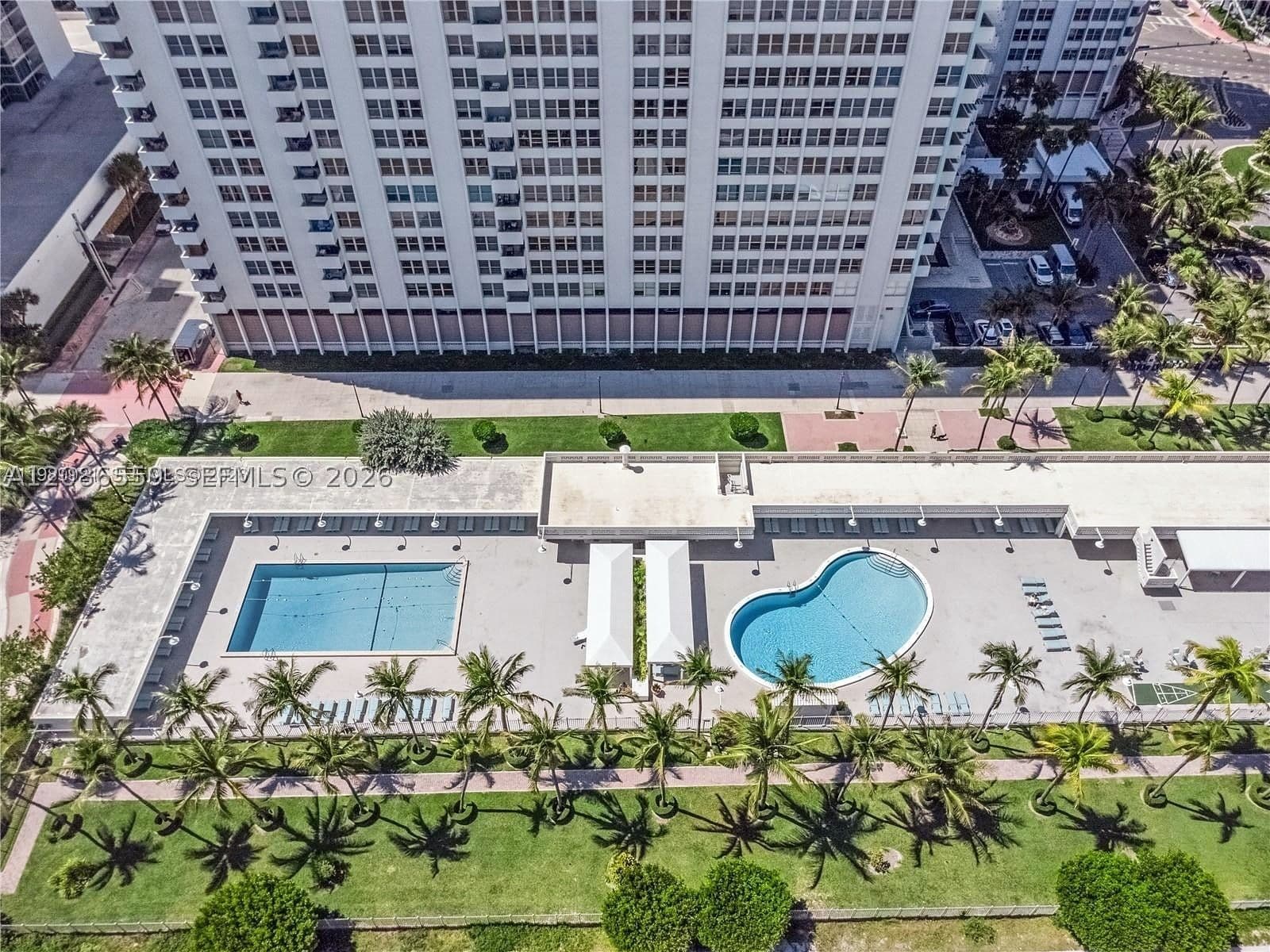 1-bedroom Condo — 2899 Collins Ave #1508, Miami Beach, FL 33140