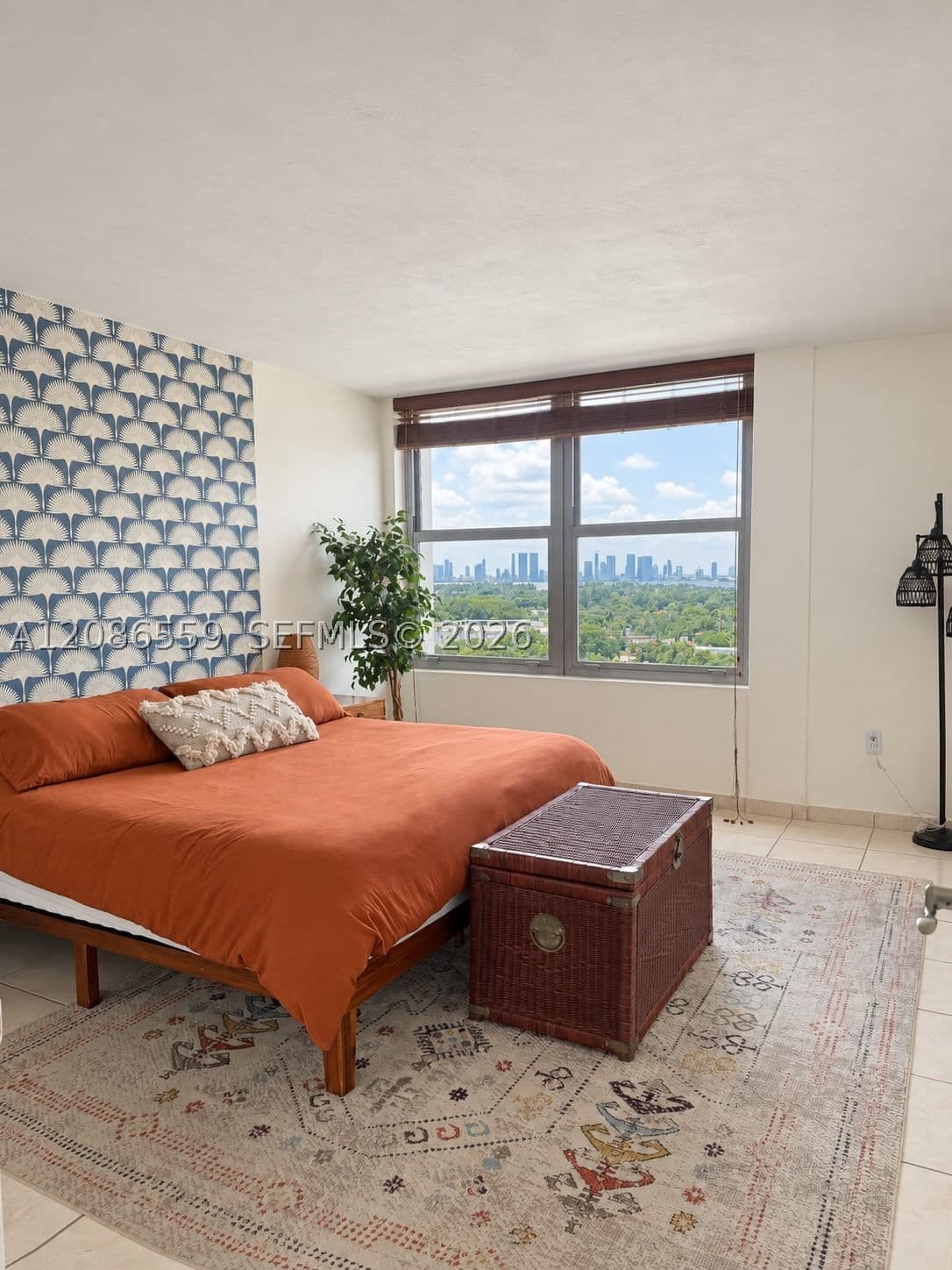1-bedroom Condo — 2899 Collins Ave #1508, Miami Beach, FL 33140