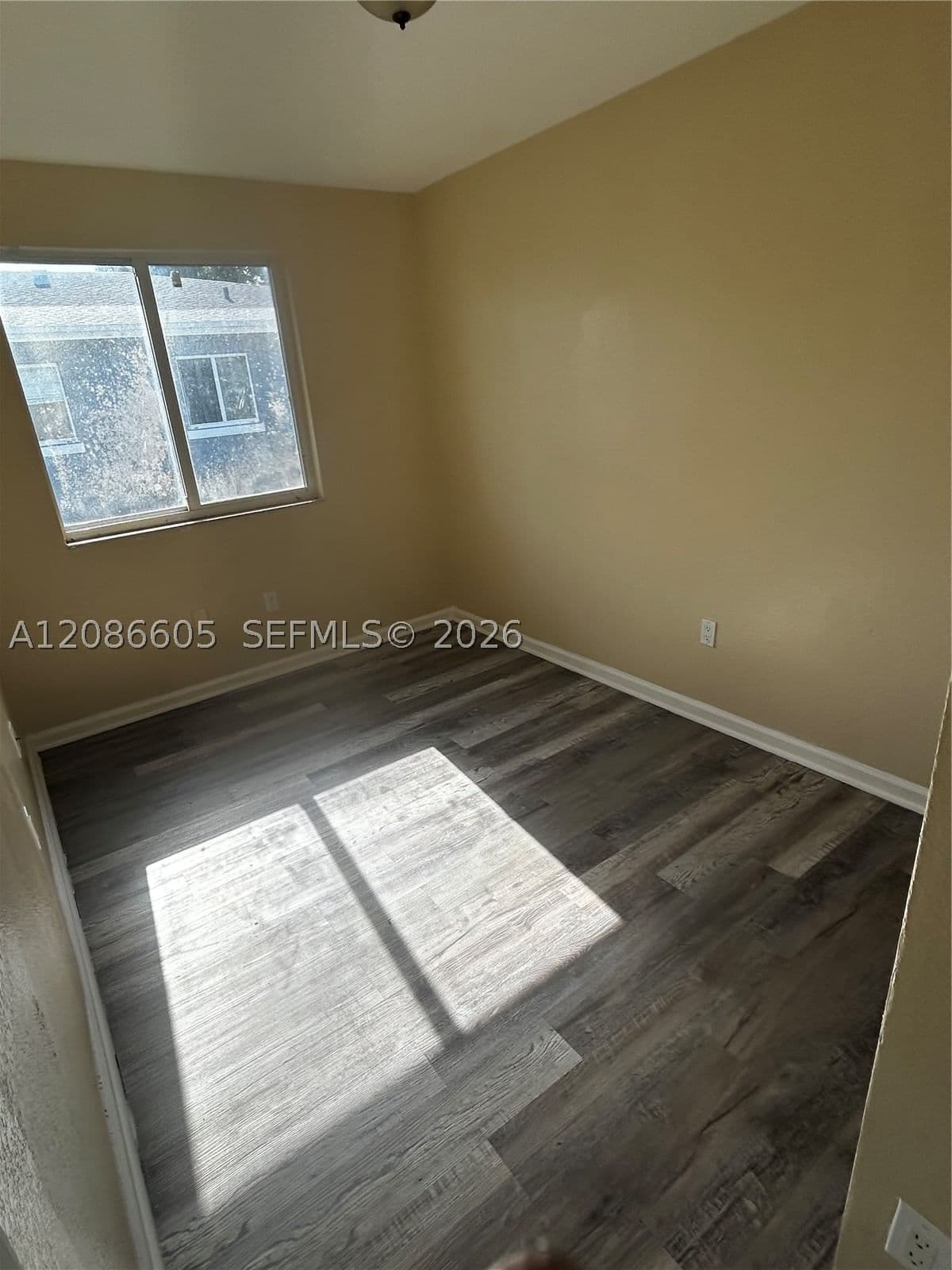 4+1 Townhouse — 50 166th St, Miami, FL 33169