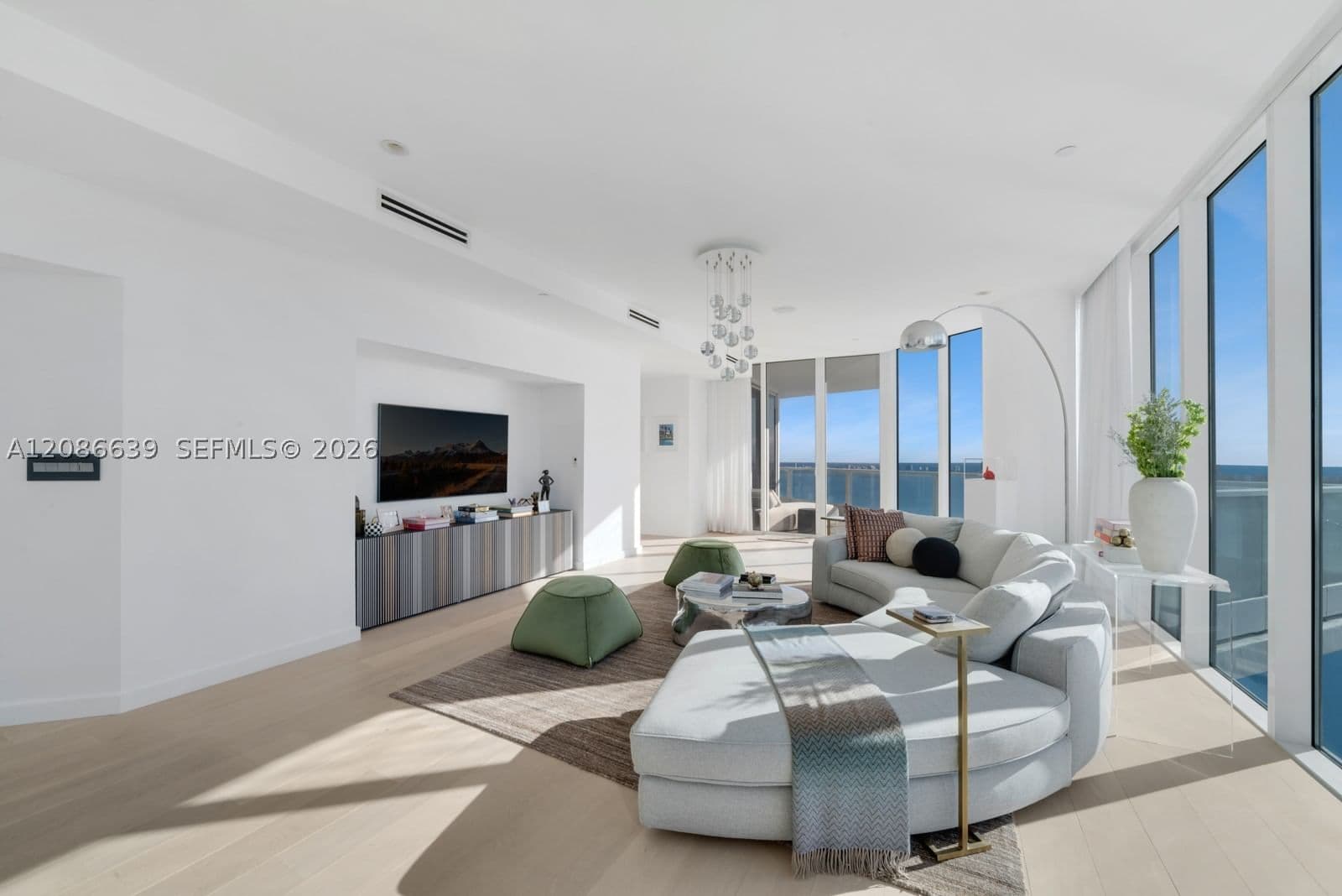 4+1 Condo — 2020 Bayshore Dr #PH4302, Miami, FL 33137