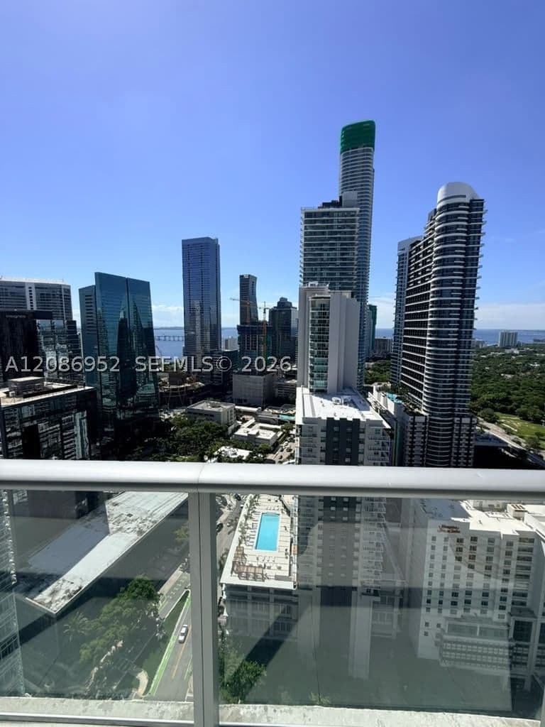 1+1 Condo — 1100 MIAMI AV #3302, Miami, FL 33130