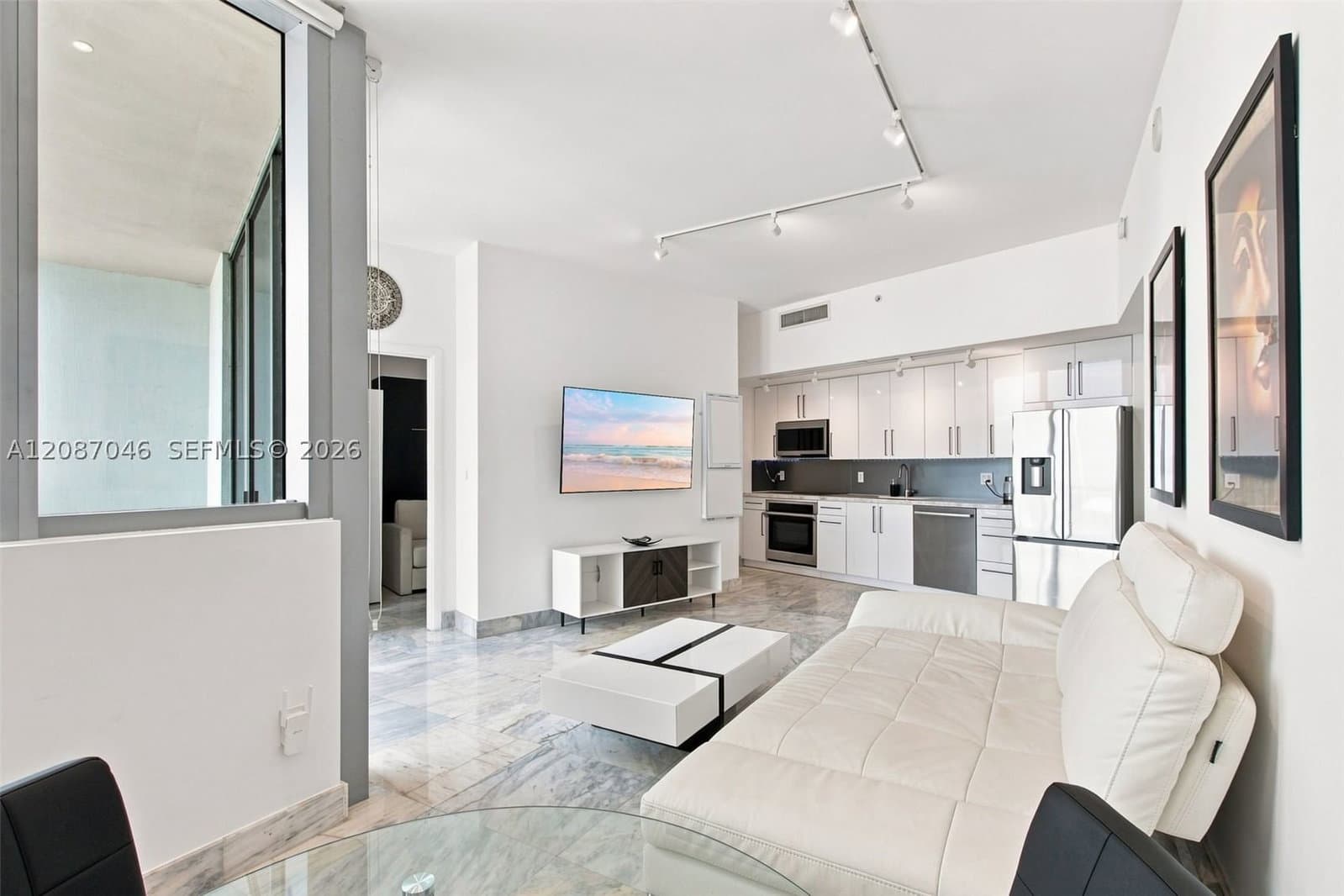 2+1 Condo — 92 3rd St #5106, Miami, FL 33130